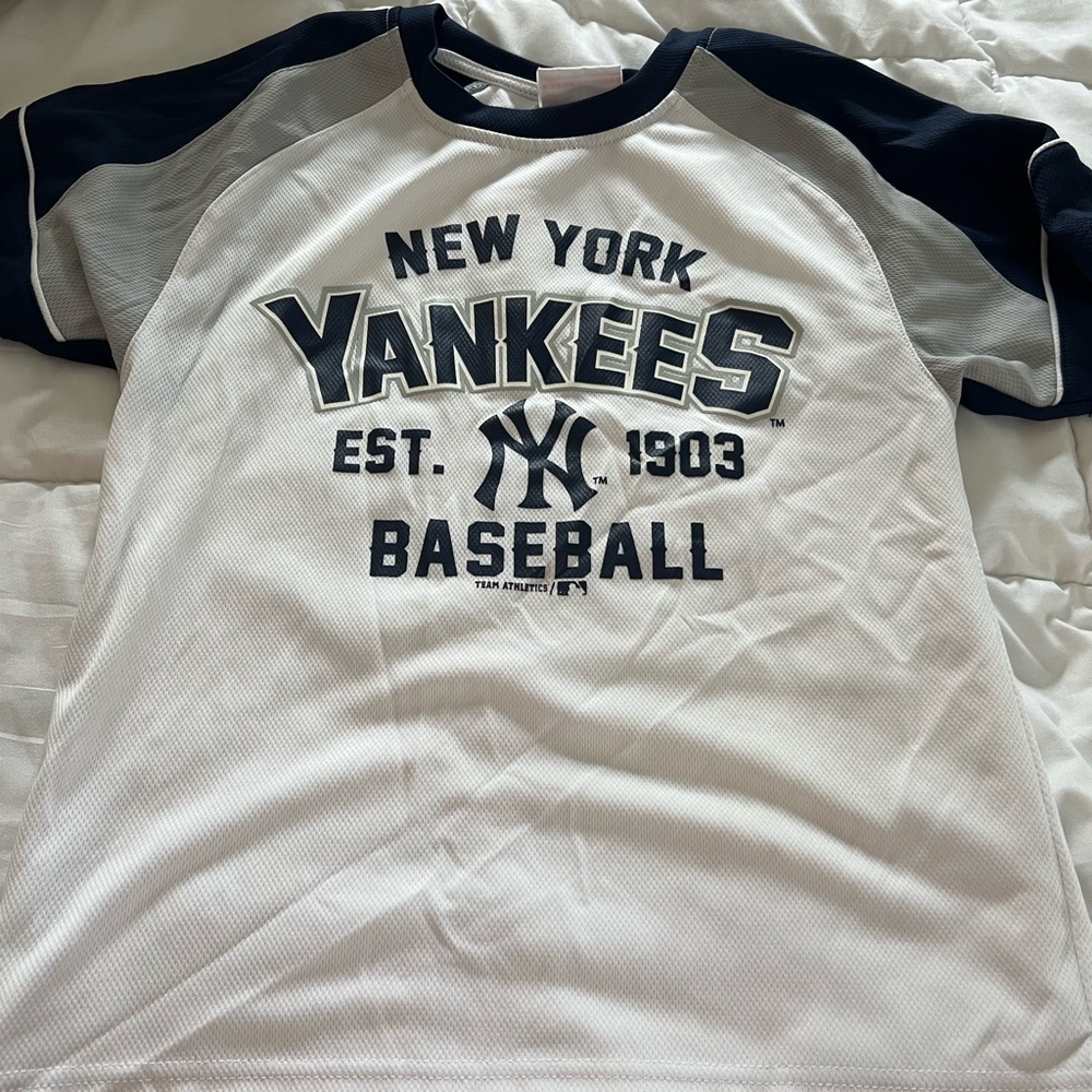 New York Yankees Kids boys girls medium 8/10 short sleeve Jersey White Navy